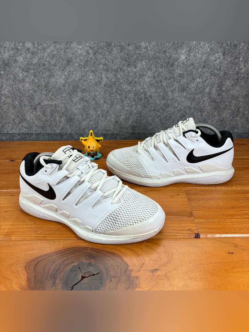 Nike Air Zoom Vapor X HC Womens 9.5 White Black Tennis Shoes Federer AJ3757-100